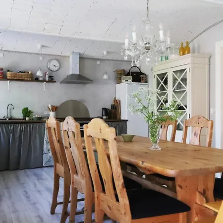 Landlig Idyl Pa Dommergarden Bed And Coffee Casa di campagna *